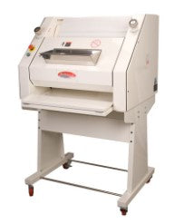 BakeMax BMFBM01 - Dough Moulder - 1.7 to 44 oz.