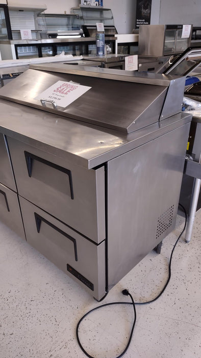 True TSSU-48-12D-4-HC 48" 12 Pan Salad/Sandwich Prep Table With 4-Drawers
