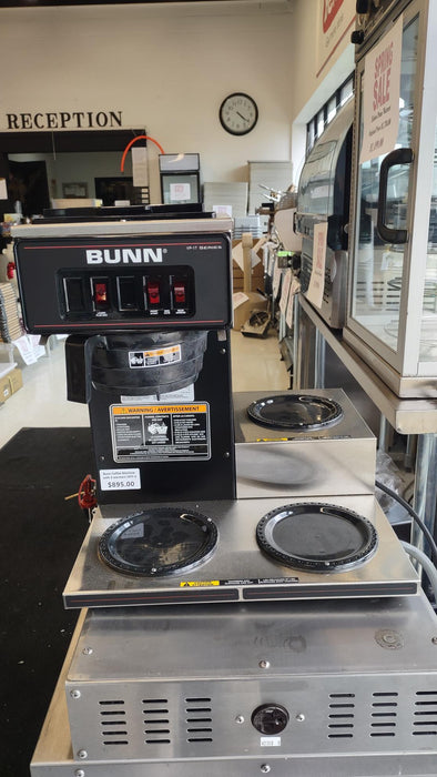 BUNN Coffee Machine with 3 Warmers VP17 Series